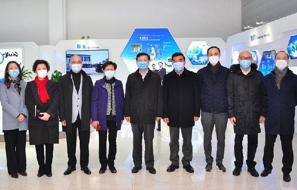 上海市委常委、常务副市长陈寅调研市抗疫医疗物资保障基地